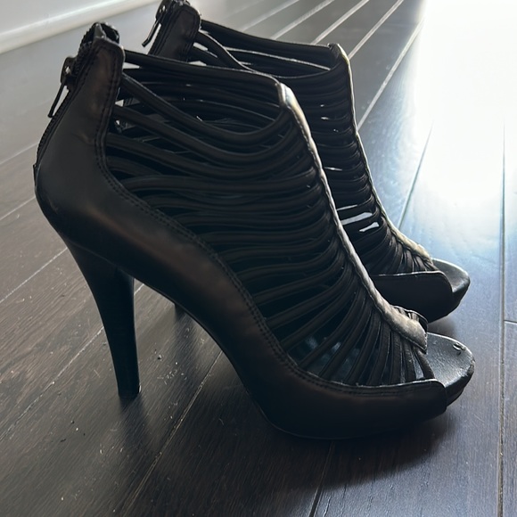 BCBG Heels - Picture 2 of 4